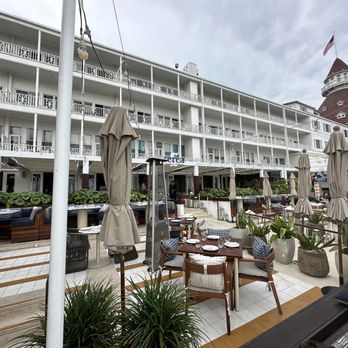 Hotel del Coronado, Curio Collection by Hilton - An empty restaurant that they won't hotel seat guests at for brunch without a reservations. - Coronado, CA