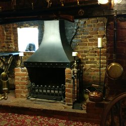 Three Horseshoes