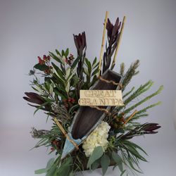 Nectar Custom Floral Designs - Unique custom sympathy arrangements available on short notice.