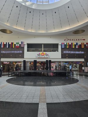 Boulevard Mall by null