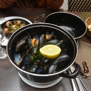 Le Latin St Jacques - Les Moules. - French Near Me - Paris, 75