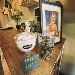Natreum Cannabis - Free treats for 2 and 4 legged guests