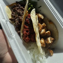 Tacos El Rey - Carne taco, chorizo taco, chicken taco