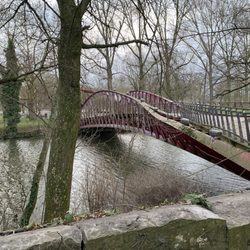 Lac de l'Amour - Bridge over the lake