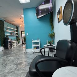 Hydra Bar Salon