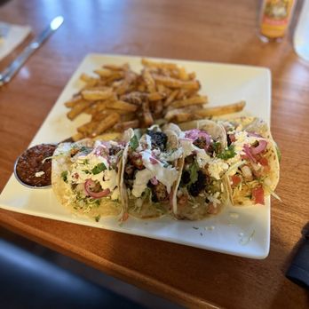 STIR - Mahi fish tacos - Cocktail Bars Near Me - Chattanooga, Tennessee
