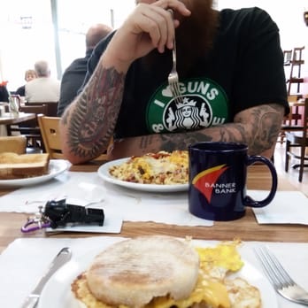 Maggies On Meeker - I have been here 3 times so far. Each time, i get the English muffin sandwich and i absolutely love it. Scramble in pics as well. - American Near Me - Kent, Washington