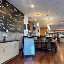 Bill's Cafe - Waiting for a table