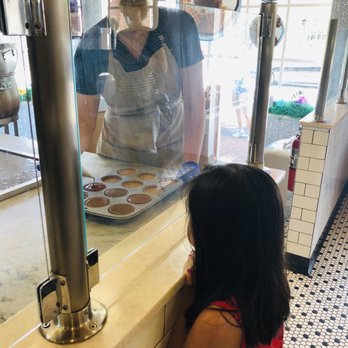 Kilwins Ice Cream - Chocolate - Fudge - Chocolatiers & Shops Near Me - Williamsburg, Virginia Kilwins Ice Cream - Chocolate - Fudge - Chocolatiers & Shops Near Me - Williamsburg, Virginia