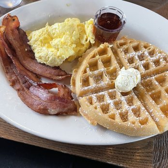 B3 Breakfast And Burger Bar - Waffle - Burgers Near Me - Lynnwood, Washington B3 Breakfast And Burger Bar - Waffle - Burgers Near Me - Lynnwood, Washington
