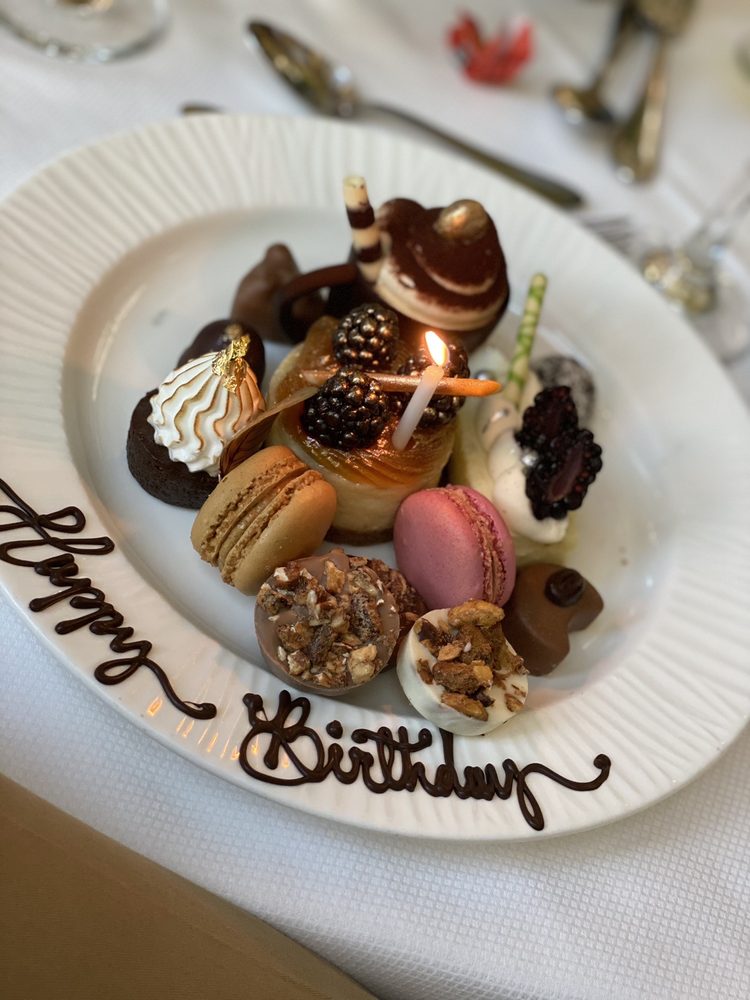 THE CIRCLE AT THE BREAKERS 327 Photos & 103 Reviews Breakfast