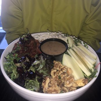 Crawford's Food and Spirits - Bacon Apple salad (we swapped blue cheese for mozzarella) - Pubs Near Me - Chicago, Illinois