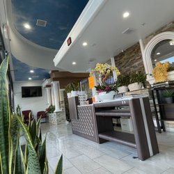 Diana Expert Nail & Spa - Front Lobby