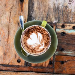 Shillinglaw Cafe & Restaurant - Shillinglaw cafe & restaurant supports local growers and producers such as Kings of Kangaroo Ground and Spywood Coffee.