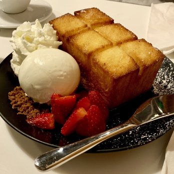 Spot Dessert Bar - Butter toast with condensed milk ice cream - Desserts Near Me - Flushing, New York Spot Dessert Bar - Butter toast with condensed milk ice cream - Desserts Near Me - Flushing, New York