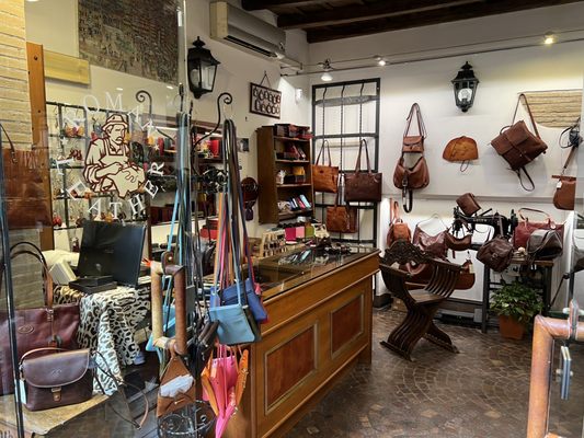 LEATHER CRAFTSMAN Updated May 2024 31 Photos 40 Reviews Vicolo