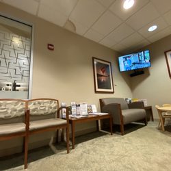 Advocate Good Shepherd Immediate Care Center - This waiting room is very small and not private what so ever