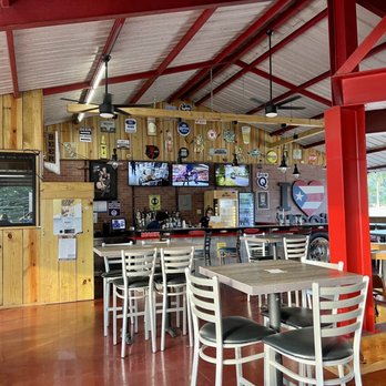 Truck Stop Bar & Grill - Barbeque Near Me - Arecibo, Puerto Rico
