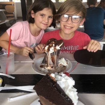 Grace - Grace shake and Brownie shake - Pizza Near Me - Alvin, Texas Grace - Grace shake and Brownie shake - Pizza Near Me - Alvin, Texas