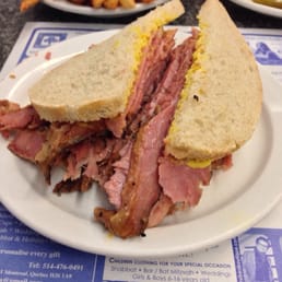 Old Fashioned Smoke Meat Sandwich