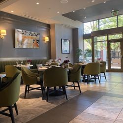 Fifth Avenue Syndicate - Interior, one section