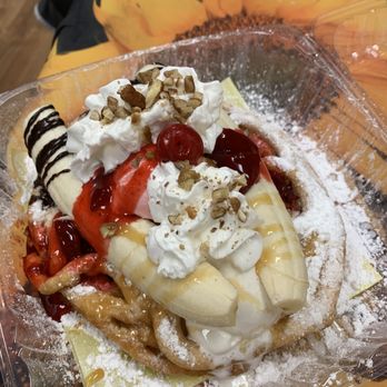 Kinsley's Ice Cream & Funnel cake parlor - Desserts Near Me - Fort Worth, Texas