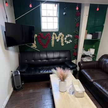 Moe’s Tires - Tv and couches to lounge. - Tires Near Me - San Bruno, California