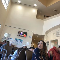 Clinicas del Camino Real - Waiting room !