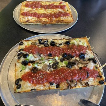 Via 313 - Veggie pizza and a pepperoni Detroit style - Pizza Near Me - San Antonio, Texas Via 313 - Veggie pizza and a pepperoni Detroit style - Pizza Near Me - San Antonio, Texas