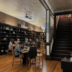 The Palisades Restaurant - Inside of Palisades