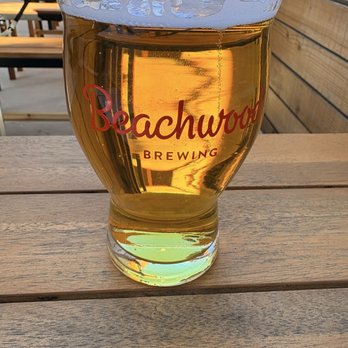 Beachwood Brewing & Distilling - Citraholic Pint - Distilleries Near Me - Long Beach, California
