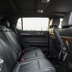 Cascade Limousine Service