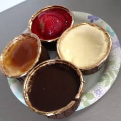 Vinovios Gourmet Cheesecakes - Caramel waves, strawberry blonde, lost in chocolate & nights in New York