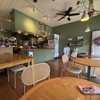 HI Pie Bakery + Cafe - Bakeries Near Me - Haleiwa, Hawaii HI Pie Bakery + Cafe - Bakeries Near Me - Haleiwa, Hawaii
