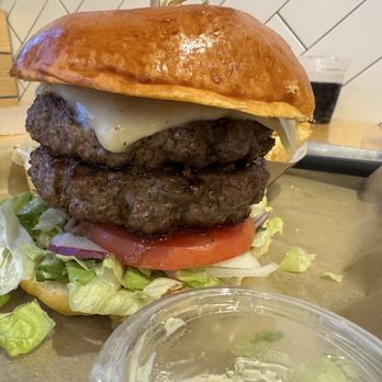 Big Buns - Cheese burger - Burgers Near Me - McLean, Virginia