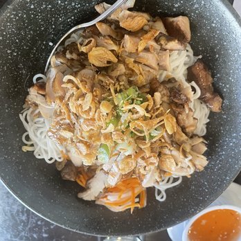 Kim Phong Vietnamese Bistro - 20. Vermicelli Noodle Bowl - Vietnamese Near Me - Martinez, California Kim Phong Vietnamese Bistro - 20. Vermicelli Noodle Bowl - Vietnamese Near Me - Martinez, California