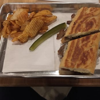 Old Bakery Beer - Roast beef sandwich with kicker chips - Breweries Near Me - Alton, Illinois Old Bakery Beer - Roast beef sandwich with kicker chips - Breweries Near Me - Alton, Illinois
