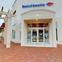 Bank of America Financial Center - Storefront