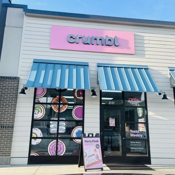 Crumbl - Chattanooga - Storefront - Bakeries Near Me - Chattanooga, Tennessee Crumbl - Chattanooga - Storefront - Bakeries Near Me - Chattanooga, Tennessee