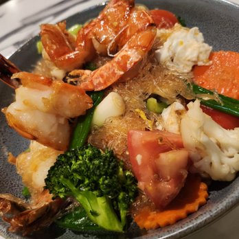 Kin Long Beach - Pad Woon Sen - Thai Near Me - Long Beach, California