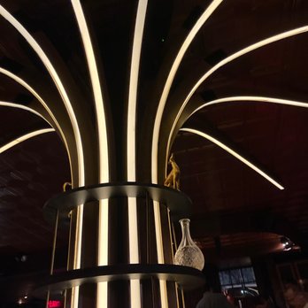 Harry's - Centerpiece light fixture at Harry's. - Steakhouses Near Me - Manhattan, New York Harry's - Centerpiece light fixture at Harry's. - Steakhouses Near Me - Manhattan, New York
