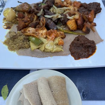 Das Ethiopian - Shrimp Tibs Das Chicken and Beef Combination Sampler Fish Dulet Beef Zilzil Tibs - Ethiopian Near Me - Washington, DC, District of Columbia