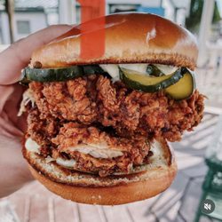 Dot's Diner - Fried Chicken Sandwich
