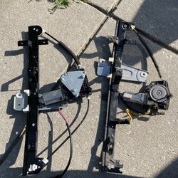 O'Connor Mobile Mechanic - 2008 Ford Taurus X, One Window Won't Work Right - Diagnosed Window Regulator Assembly Replacement