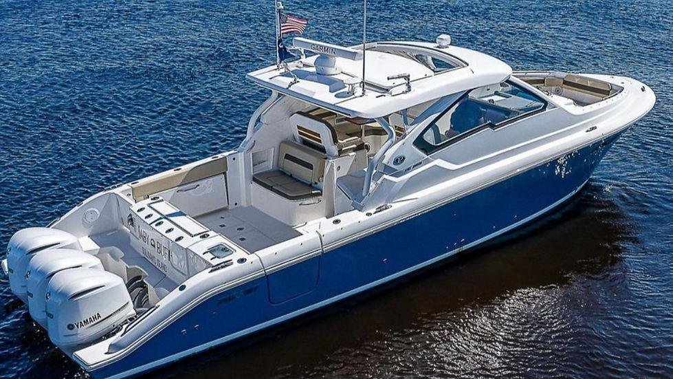 Majestic marine charters Logo