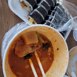 Bogo Market - Kimchi stew and kimbap