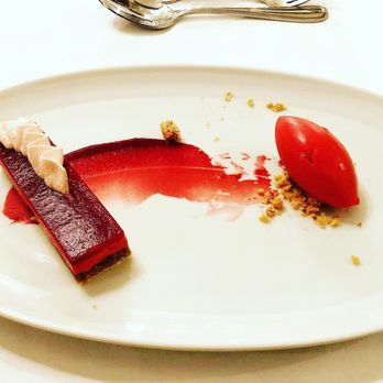 Auberge Saint-Antoine - Hotels Near Me - Quebec City, Quebec