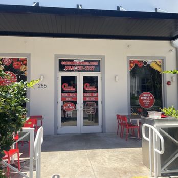 Cannoli kitchen Pizza - Pizza Near Me - Pompano Beach, Florida