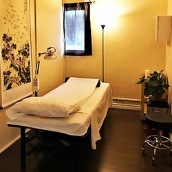 Mao Acupuncture & Herbs - Treatment Room #1