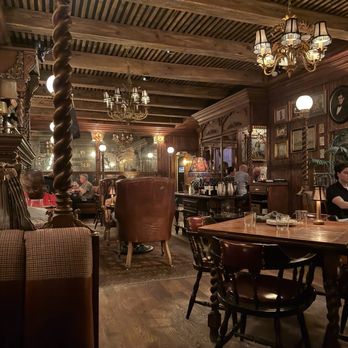Armitage Alehouse - Inside - Pubs Near Me - Chicago, Illinois Armitage Alehouse - Inside - Pubs Near Me - Chicago, Illinois